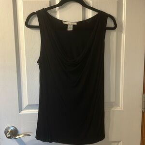 Sleeveless scoop neck top